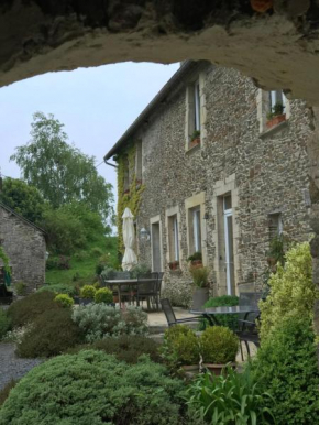 Hotels in Cerisy-La-Forêt